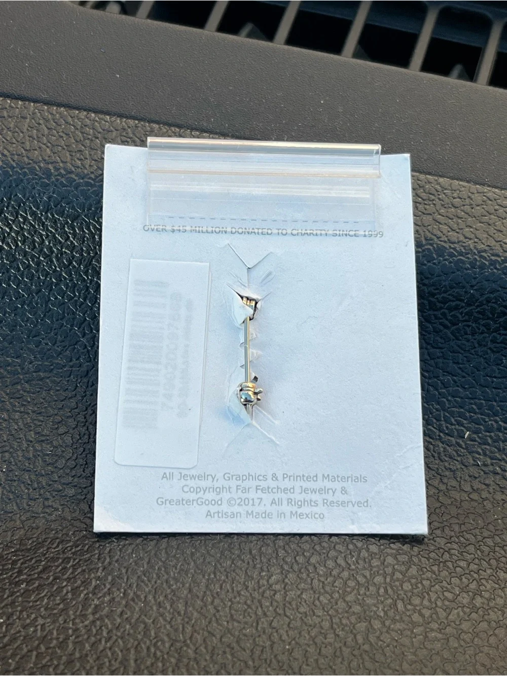 🌟NWT Far Fetched hand crafted two sisters pin